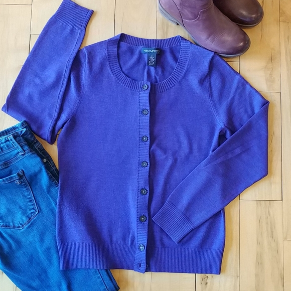 Banana Republic Sweaters - 2/$30 Banana Republic Fine Merino wool cardigan